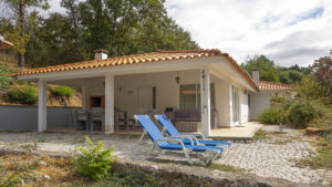 Beutiful holiday home Casa Covas on Quinta do Retiro central Portugal
