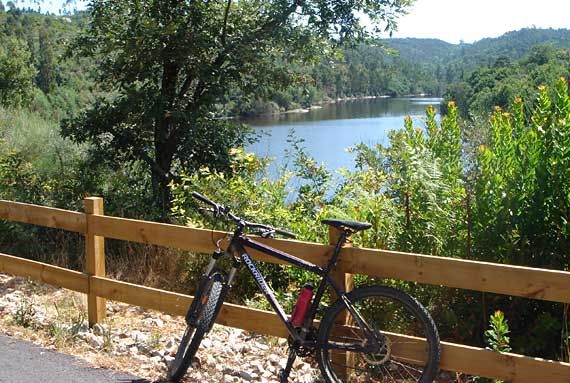 Ecopista close to Quinta do Retiro